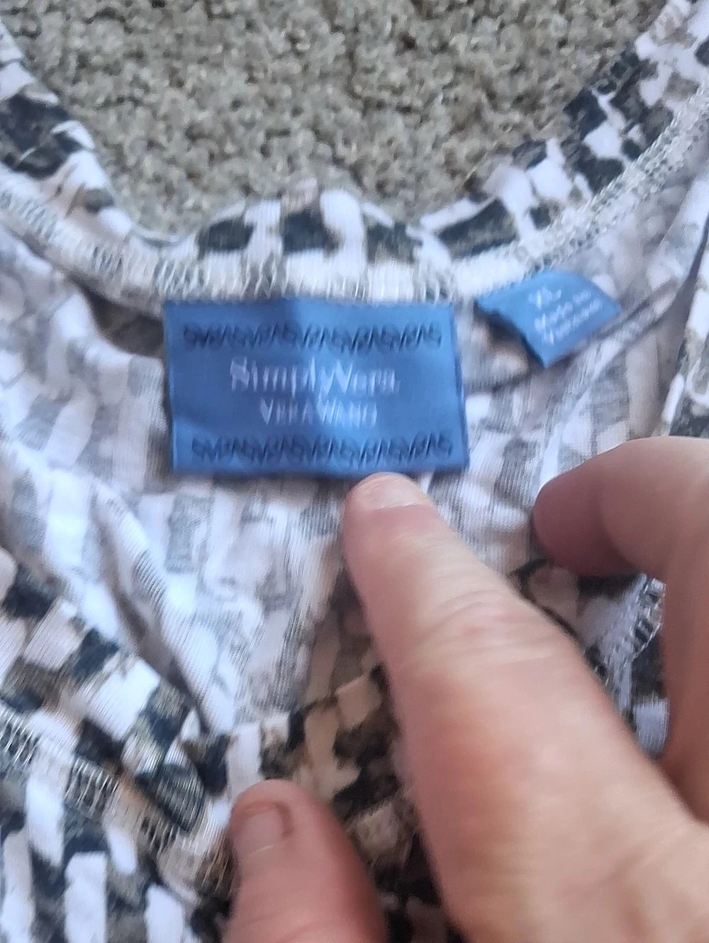 Simply Vera Wang Geometric Blouse in Blue & White